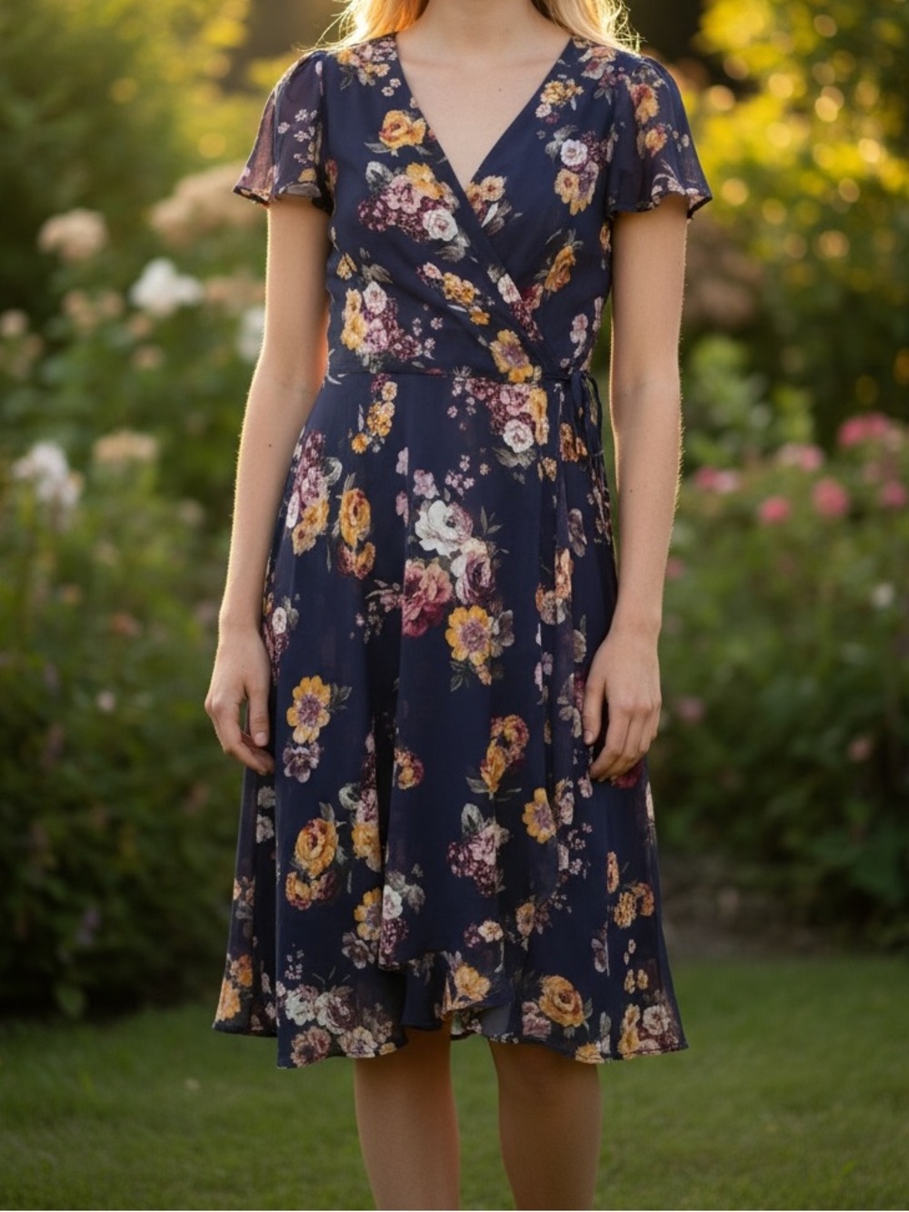 DKNY Short Flutter Sleeve Purple Floral Chiffon V-Neck Midi Dress size‎ 8